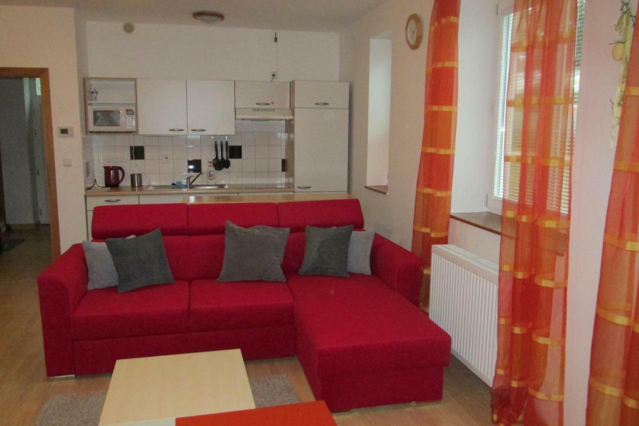 דירות ליפנו נאד וויטאבו Apartman Riviera מראה חיצוני תמונה